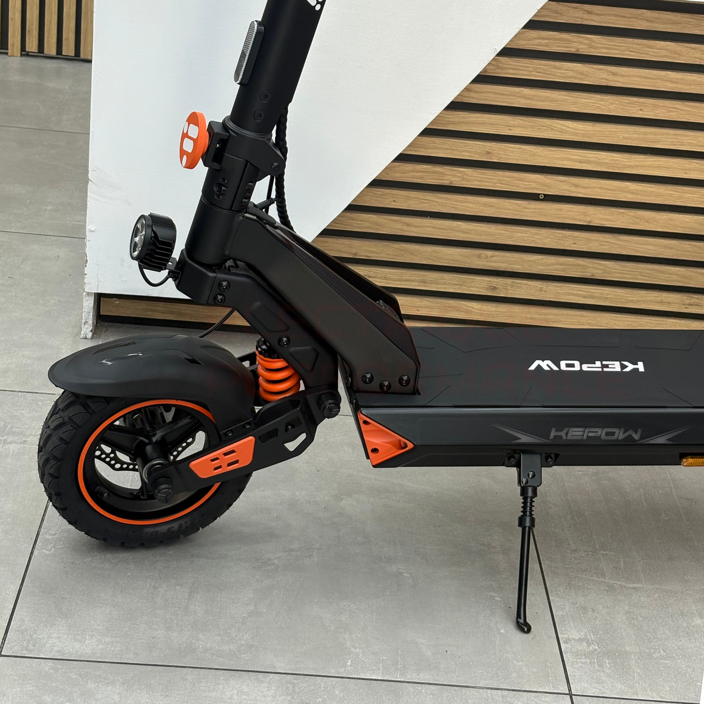Kepow D3 – Trottinette électrique performante et confortable Electrique Performance